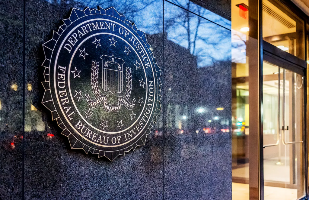 FTB axtarışda olan iki cinayətkarı Meksikadan ABŞ-yə aparıb