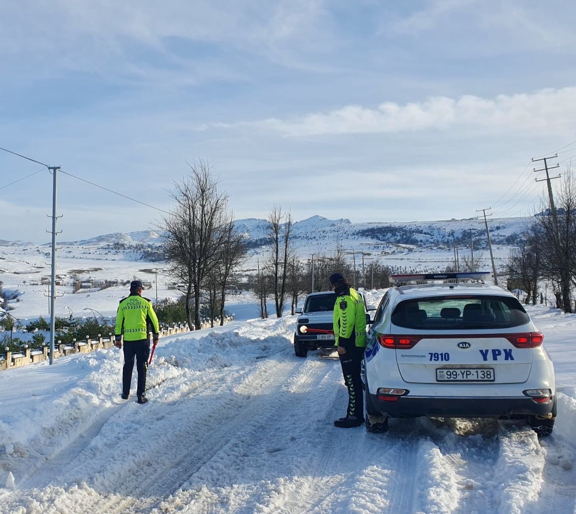 Lerikdə polis hava şəraiti ilə əlaqədar faziləsiz rejimdə fəaliyyətini davam etdirir