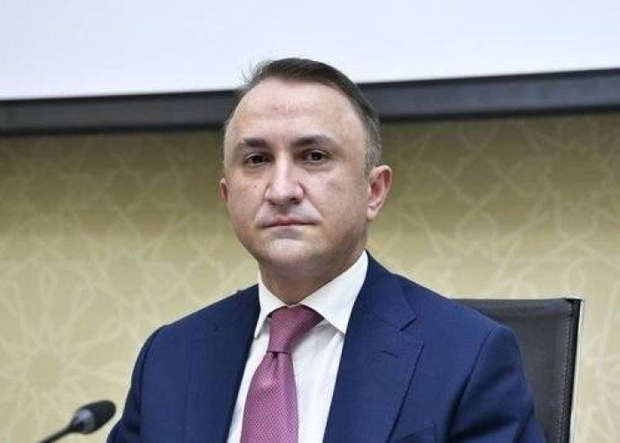 Elgin Həbibullayevin rəhbərlik etdiyi icra hakimiyyətində İXTİSARLAR: Müavinini və şöbə müdirini də İŞDƏN ÇIXARDI