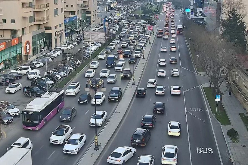 Bakıda bu yollarda sıxlıq var - SİYAHI