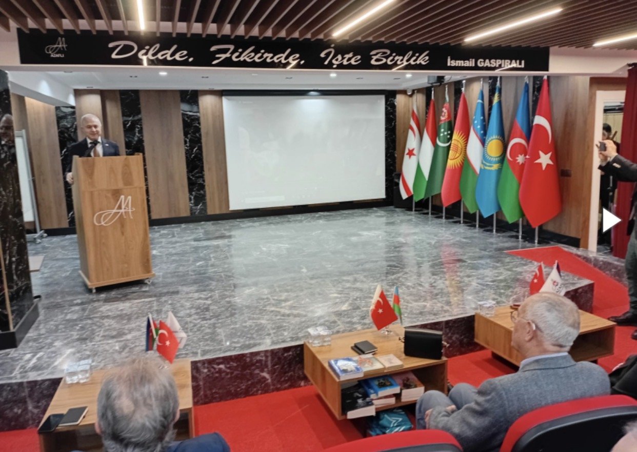 Paytaxt Ankarada Türk dünyasına töhfə verən ictimai xadimlər mükafatlandırıldı