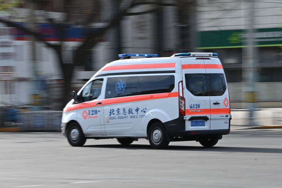 Çinin şərqində körpü uçdu,  beş nəfər öldü