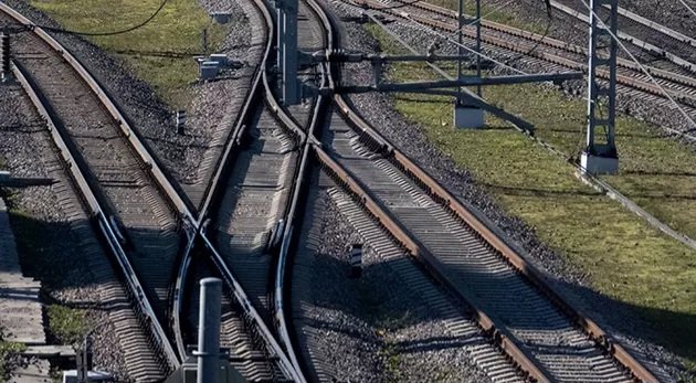 Ermənistan Rusiyanı Azərbaycan və Türkiyədəki dəmir yollarını təmir etməyə tələsdirir