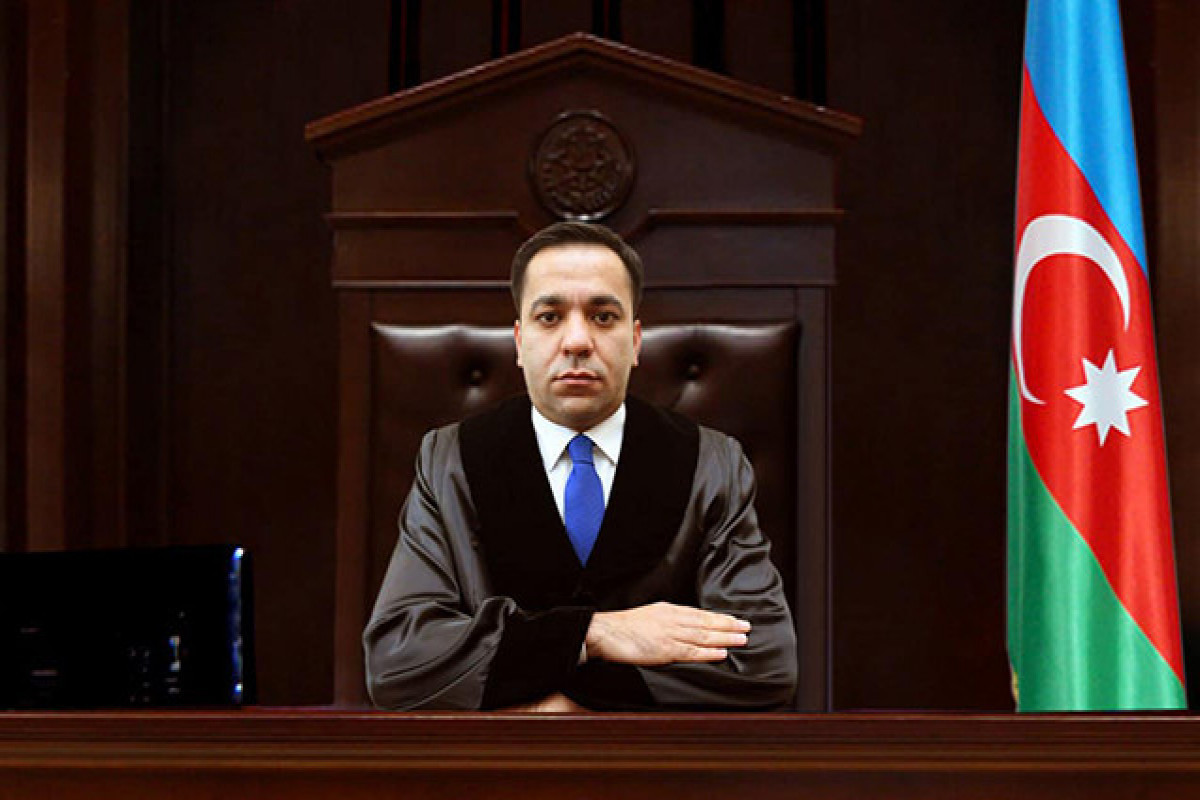 Rüşvət almaqda ittiham olunan sabiq hakim barədə qərar verilib