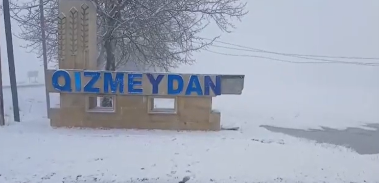 "19 saylı Xüsusi Təyinatlı Yol İstismarı” İdarəsi  yolları qar və buzdan təmizləyir