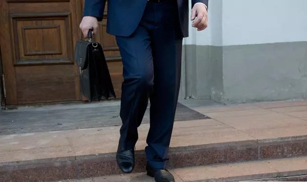 Türkiyənin Ədliyyə Naziri və Daxili İşlər Nazirliyinin rəhbəri vəzifələrini bu səbəbdən tərk etdilər