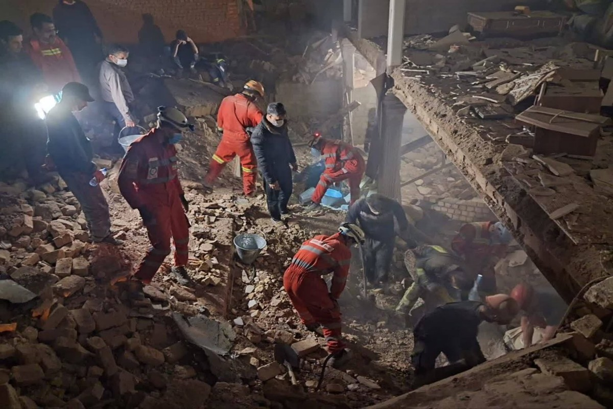 İranda yaşayış binasında partlayış baş verib, ölən və yaralananlar var