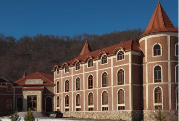 Qusardakı hoteldə meyiti tapılan şəxsin ölüm səbəbi bəlli oldu - Yenilənib