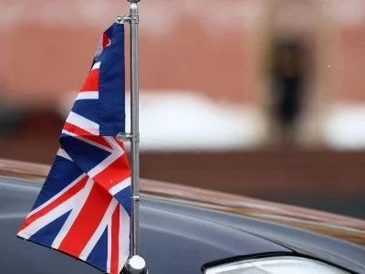 “Böyük Britaniya İrandan səfirlik əməkdaşlarını təxliyə edib.”