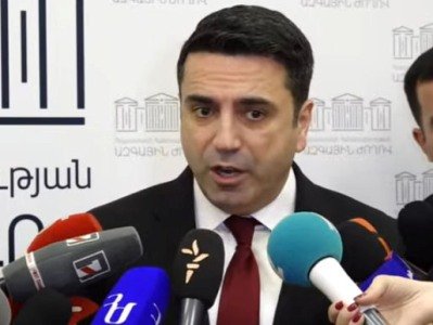 Simonyan: Hakim partiyanın siyasi fəallığının artmasında problem yoxdur
