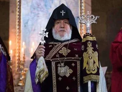 Bütün ermənilərin katolikosu İran prezidentinə başsağlığı verib