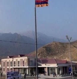 Ermənistan vətəndaşlarını İrandan çıxarır