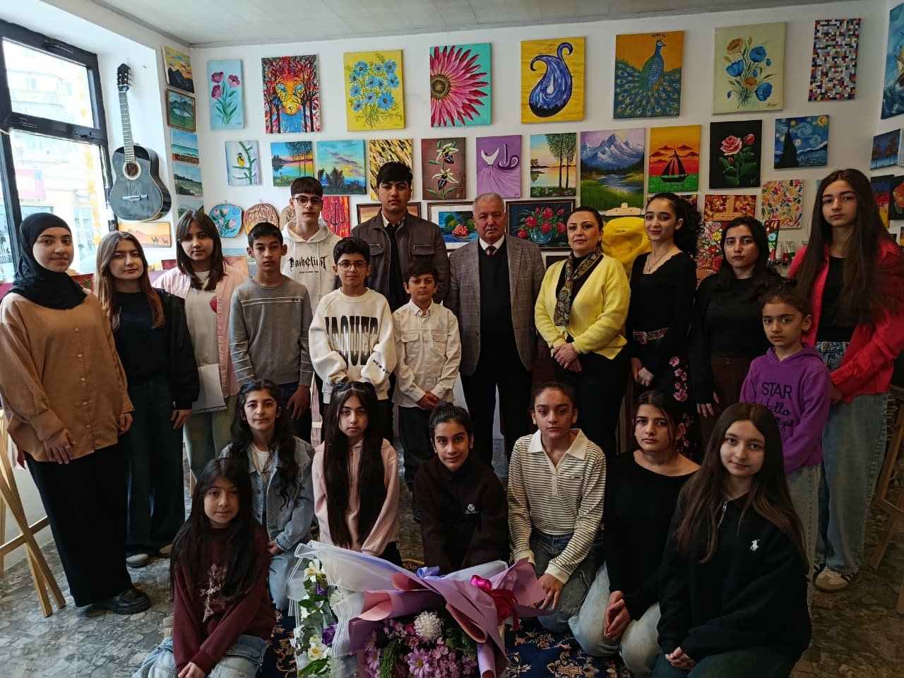 “Sarı Gəlin” sərgisi  uşaqların yaradıcılığına dəstək oldu