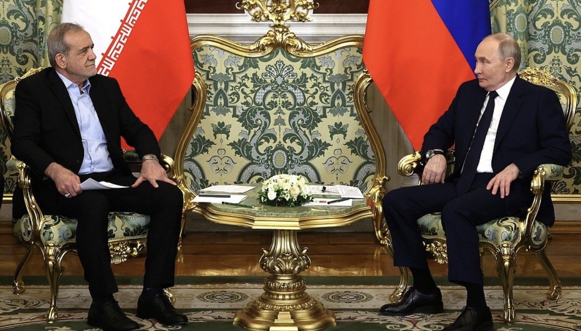 Putin Pezeşkianla Yaxın Şərqdəki vəziyyəti müzakirə etdi