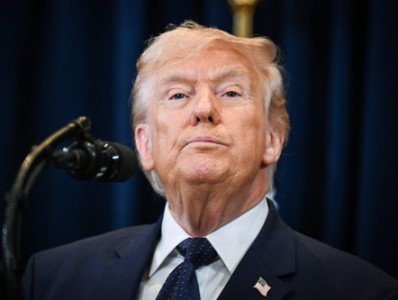 Tramp deyib ki, neft qiymətləri artdıqda ABŞ bundan böyük gəlir əldə edir.