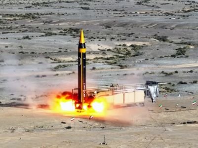 İran İsrailə növbəti dəfə ağır raketlərlə zərbə endirib