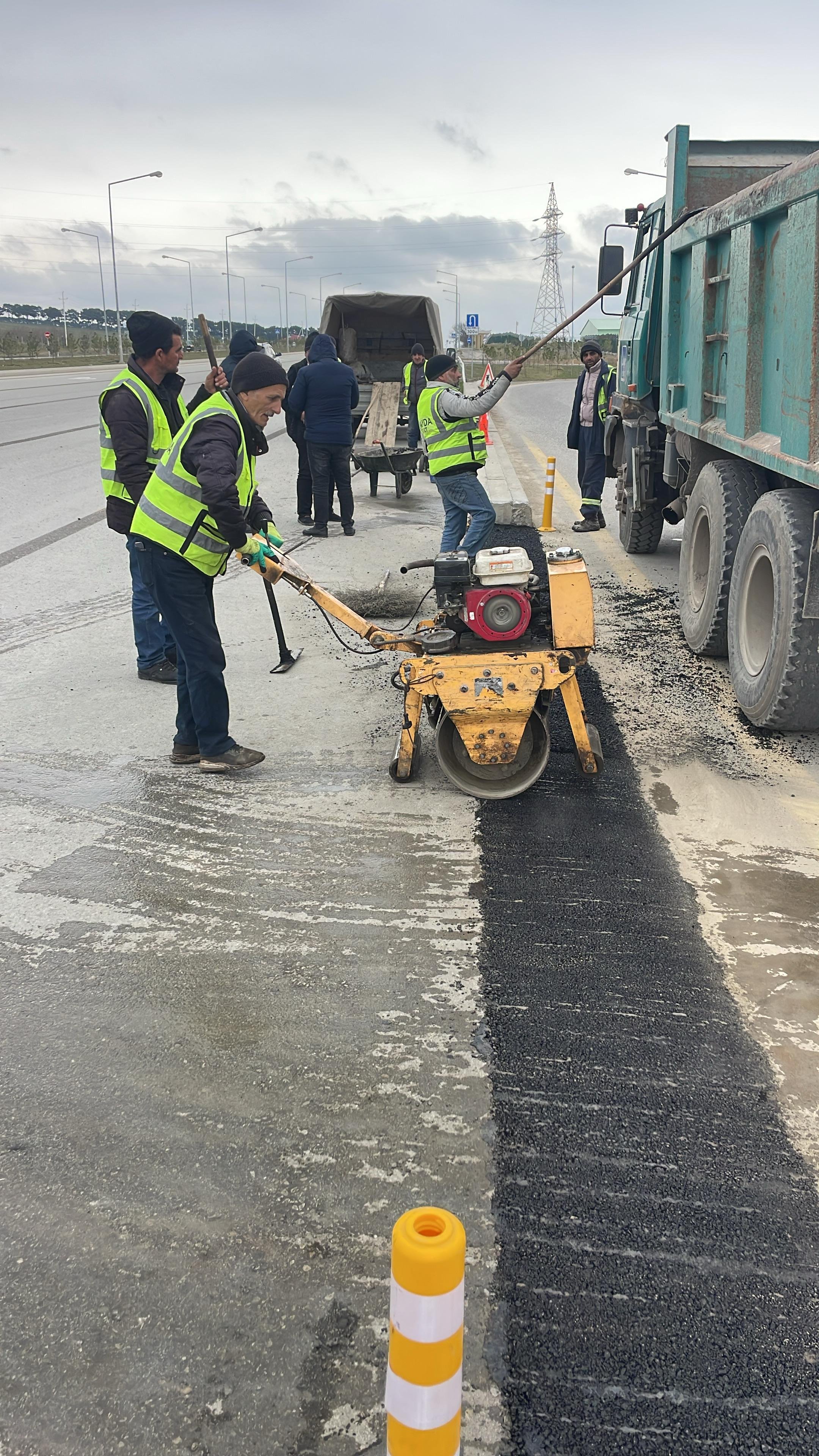 AAYDA-nın "19 saylı Xüsusi Təyinatlı Yol İstismarı” İdarəsi bəzi yollarda təmir işləri aparır