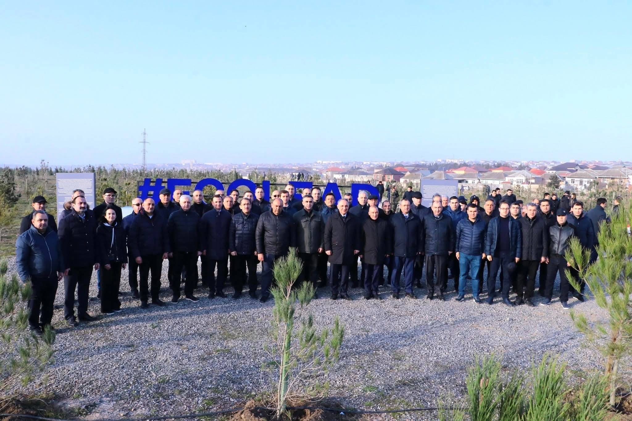 “Şəhərsalma və Memarlıq İli” ilə əlaqədar paytaxtın Suraxanı rayonunda “ECOLEAD” layihəsi çərçivəsində ağacəkmə aksiyası keçirilib.