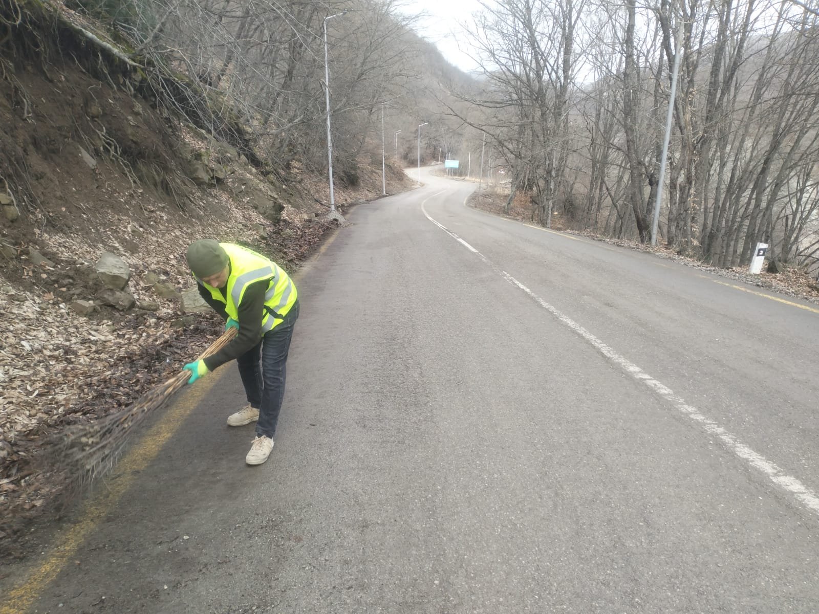 Şamaxı-Pirqulu-Dəmirçi yolunda sürüşmə: təmizləmə və bərpa işləri aparılır