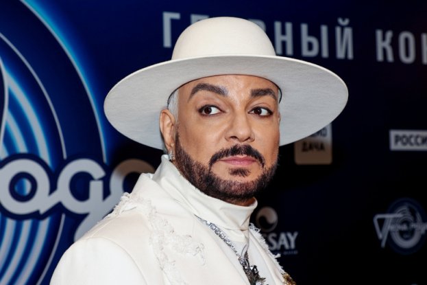 Kirkorova hava limanında siqaret çəkdiyinə görə cəzanın sərtləşdirilməsi ilə bağlı xəbərdarlıq edilib