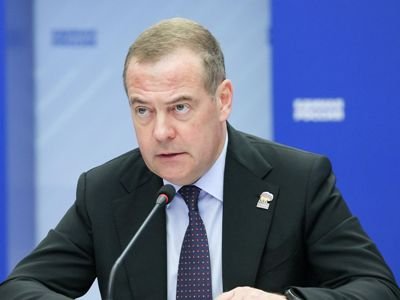 Medvedev miqrantların “etnik anklavlar” yaratmasına qarşı mübarizəyə çağırıb