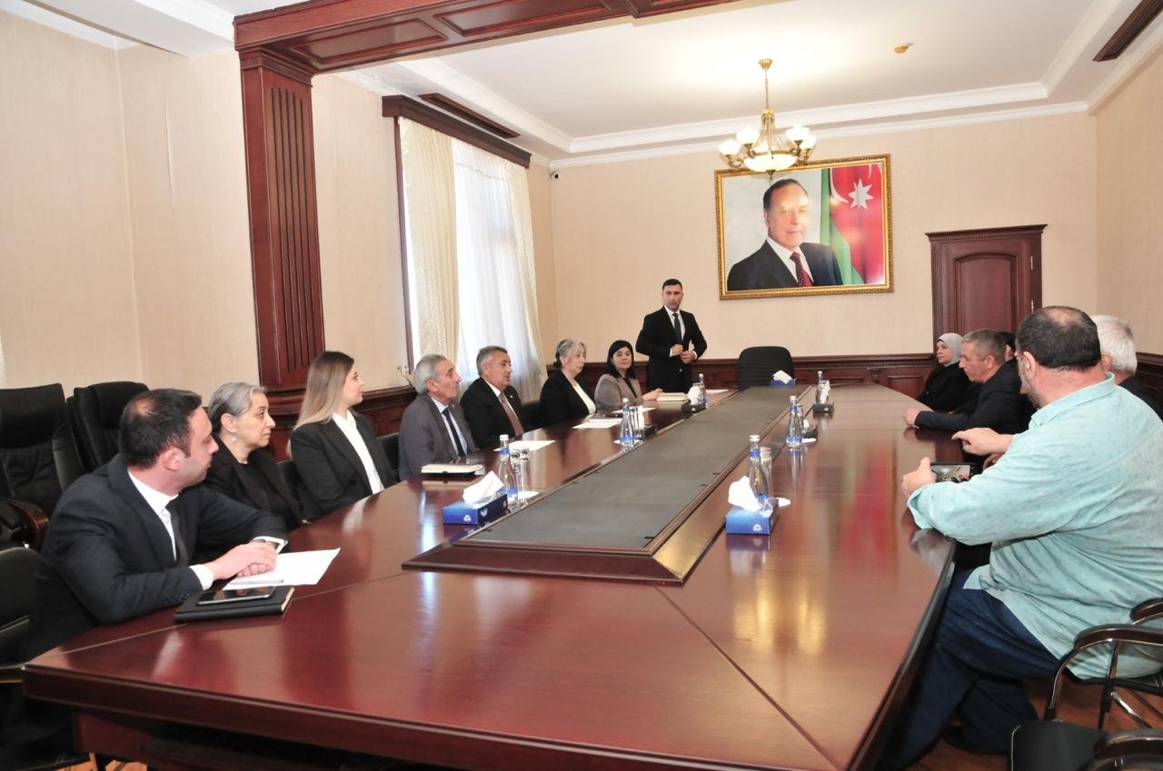 Abşeronda Aprel döyüşlərində şəhidlik zirvəsinə ucalan qəhrəmanlarımızın ailələri ilə görüş keçirilib