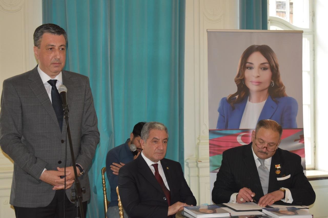 Professor yazır: Strateji tərəfdaş, mehriban qonşu