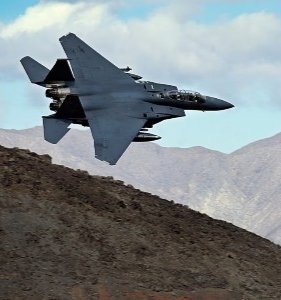 Donald Trump: İranda vurulan pilotun xilasetmə əməliyyatına 155 təyyarə cəlb olunub