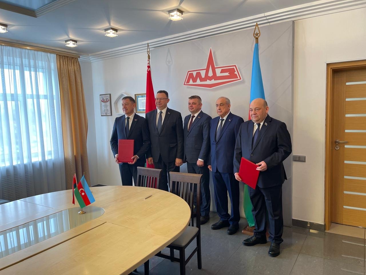 Gəncə avtomobil zavodu MAZ ilə böyük saziş imzaladı.