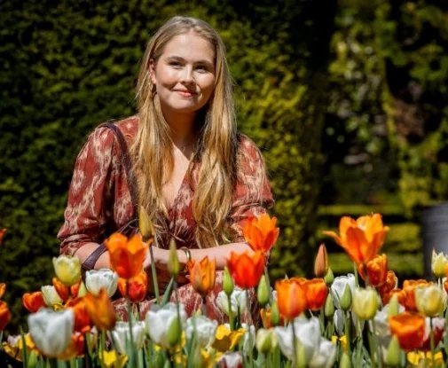 Güllərin “yumşaq gücü”: lalələr və orkide diplomatik alət kimi istifadə olunur