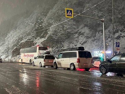Rusiya-Gürcüstan sərhədində yol qara görə bağlanıb