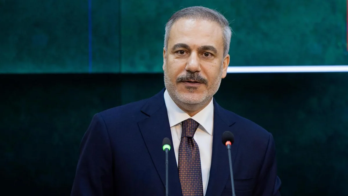 Fidan: Hörmüz boğazından maneəsiz keçid təmin olunmalıdır