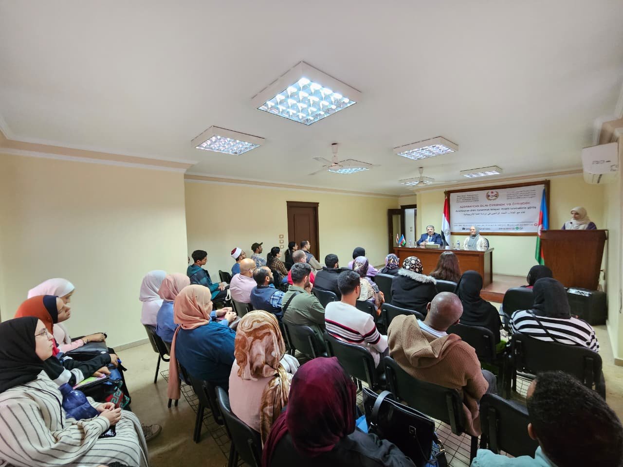 Misirdə əcnəbilər Azərbaycan dili kurslarında iştirak edirlər