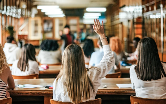 Xaricdə oxumaq istəyənlərin nəzərinə! 