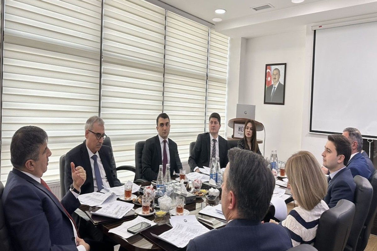 Hüquqi Ekspertiza və Qanunvericilik Təşəbbüsləri Mərkəzinin iclası keçirilib 