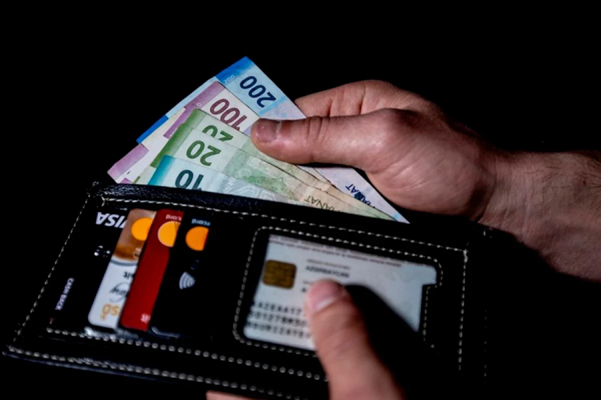 Əhalinin orta aylıq xərcləri 662 manata yüksəlib 