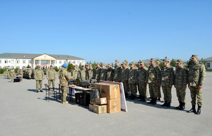 Hərbi vəzifəlilərlə təlim toplanışı başlayıb