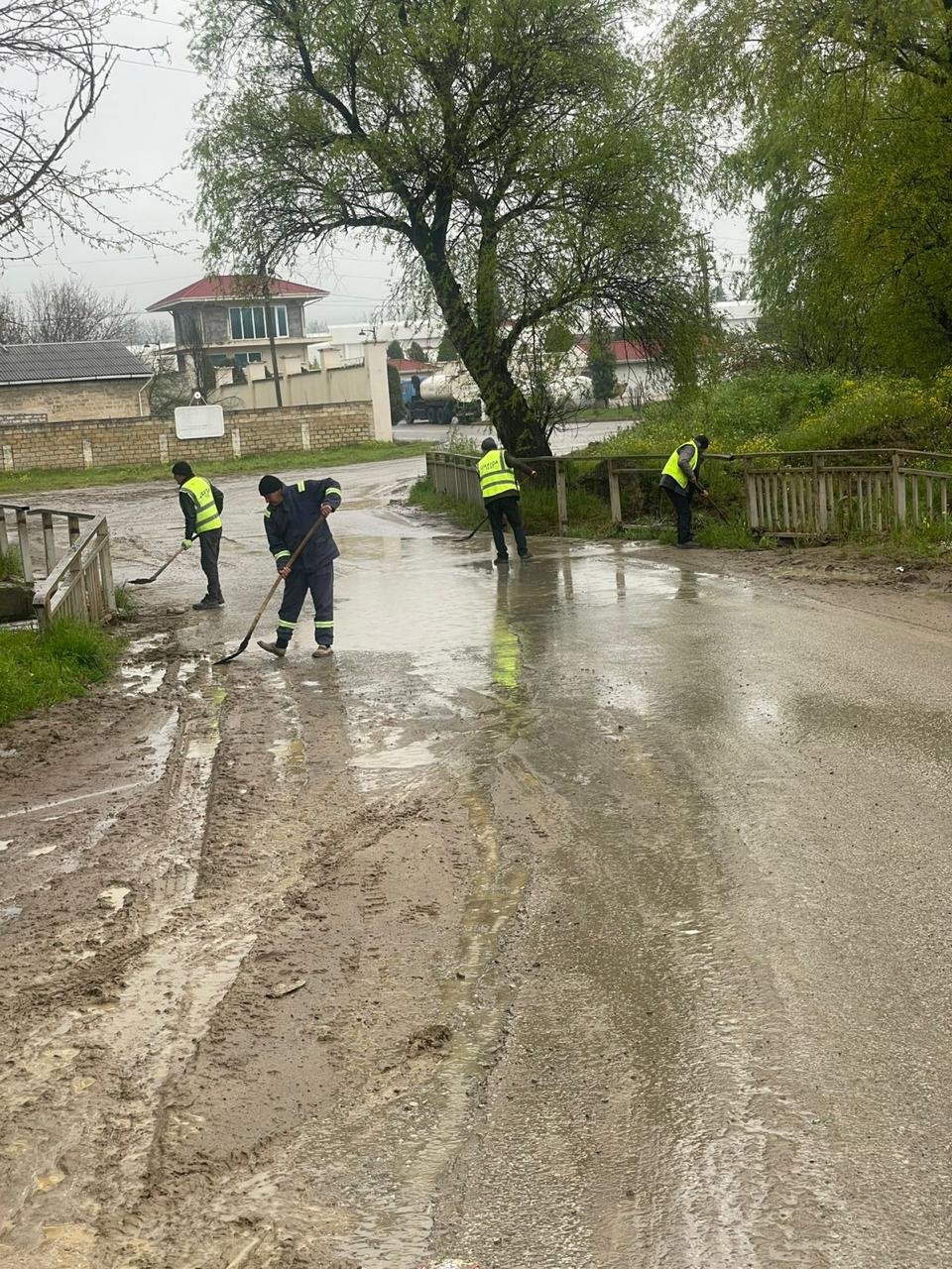 19 saylı Xüsusi Təyinatlı Yol İstismarı İdarəsi Şamaxı-Pirqulu-Dəmirçi yolunda işləri davam etdirir