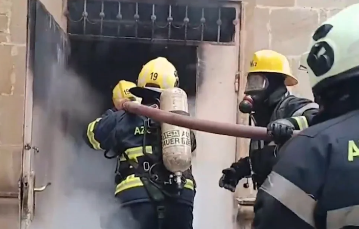 Bakıda internat məktəbinin yataqxanasında yanğın olub 