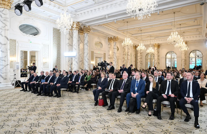 İlham Əliyev və Edqars Rinkeviçsin iştirakı ilə Bakıda Azərbaycan-Latviya biznes-forumu keçirilib