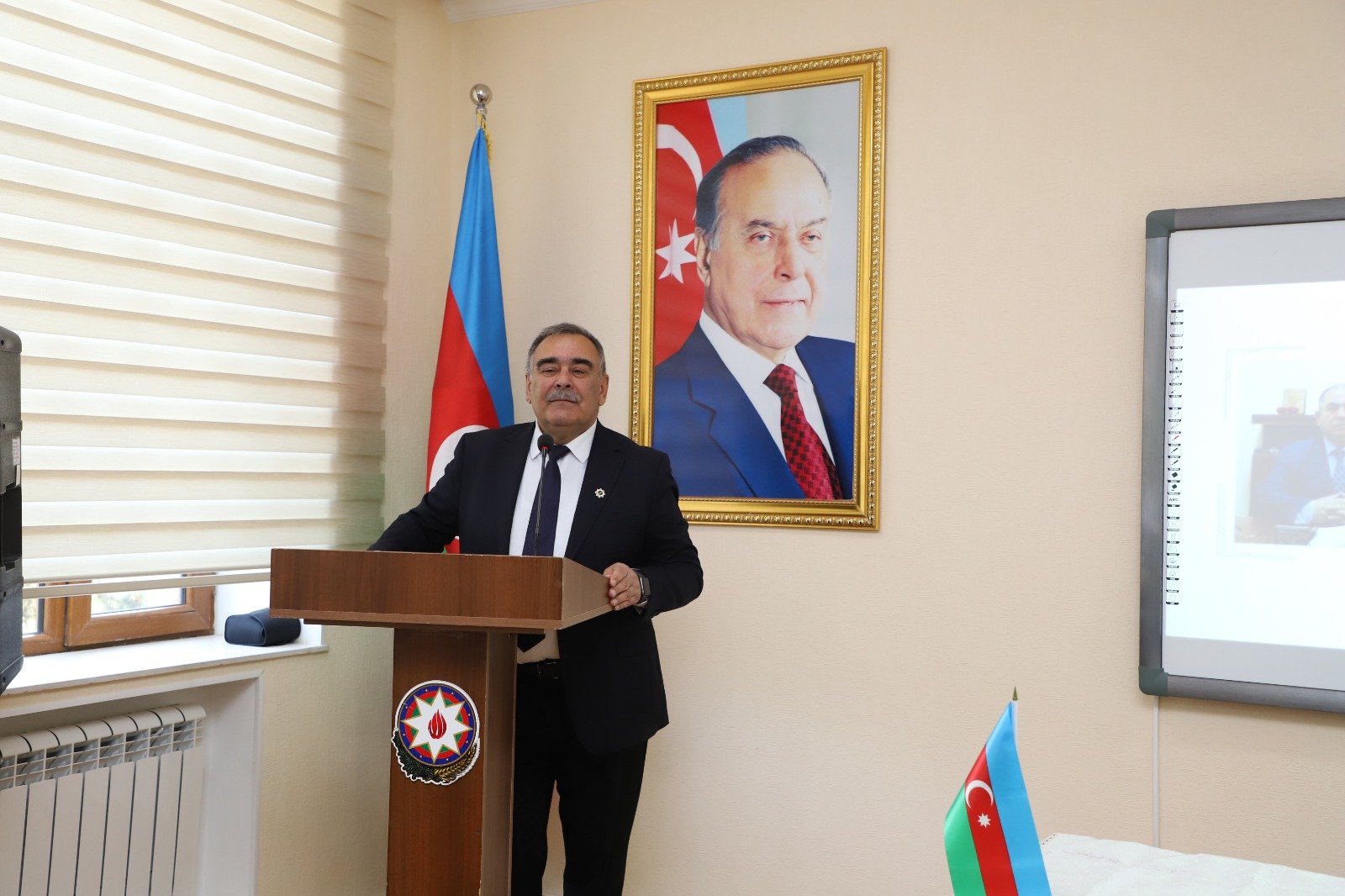 Bitki mühafizəsi sahəsinin tanınmış alimi Elçin Xəlilovun yubiley tədbiri keçirilib