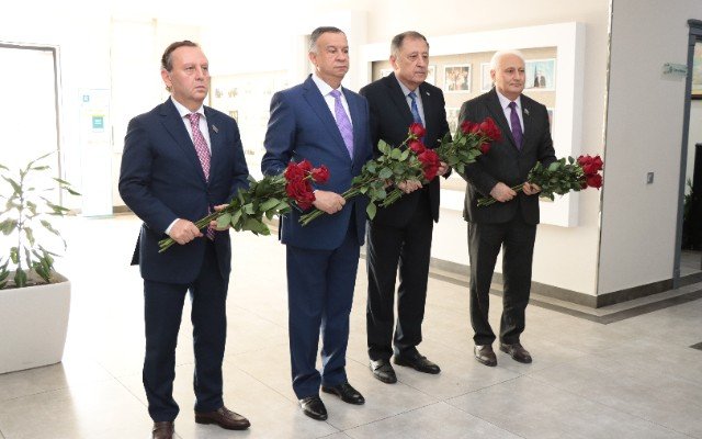 Şair Baba Vəziroğlu ilə görüş təşkil olundu - FOTOLAR