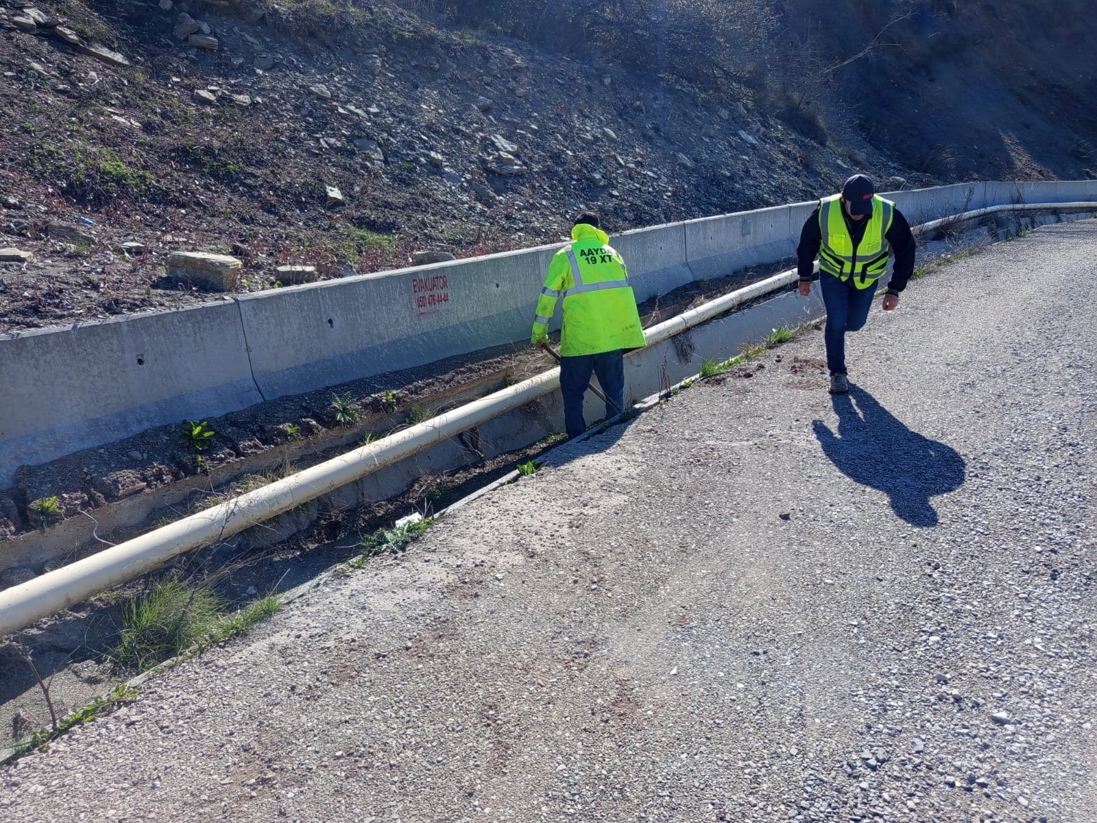 AAYDA-nın 19 saylı Xüsusi Təyinatlı Yol İstismarı İdarəsi Şamaxı yollarında işləri davam etdirir