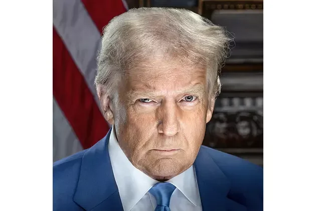 Tramp: "İranın neft infrastrukturu yaxın günlərdə risk altındadır"