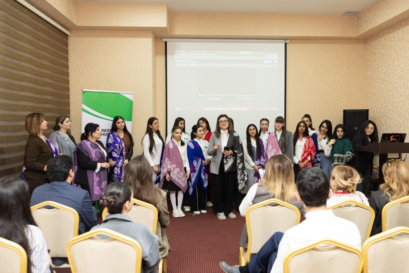 Bu dəfə Lənkəran və Neftçala qızları eko səfirlər kimi çıxış ediblər