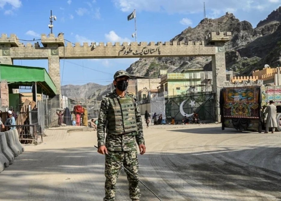 Pakistan Əfqanıstan sərhədində blokpostları məhv etdiyini açıqlayıb