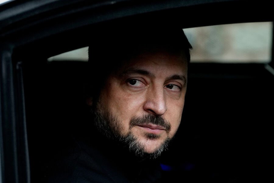 Zelenski: Qərb tərəfdaşları Rusiyanın enerji obyektlərinə hücumları dayandırmağı istədi, Kiyev imtina etdi