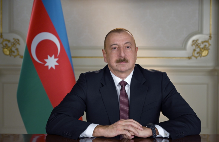 Prezident Yuriy Kamayevi “Şöhrət” ordeni ilə təltif edib 