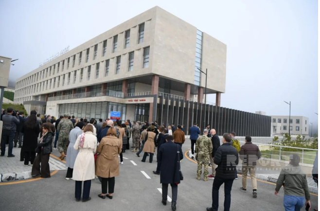 Diplomatik korpusun nümayəndələri Şuşada sağlamlıq mərkəzinin işi ilə tanış olub 