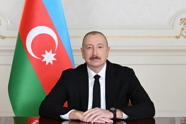 Prezident İlham Əliyev paraqvaylı həmkarını təbrik edib 